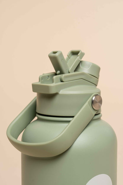 Sip & Share Bottle – Muted Matcha