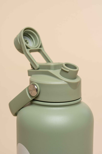 Sip & Share Bottle – Muted Matcha